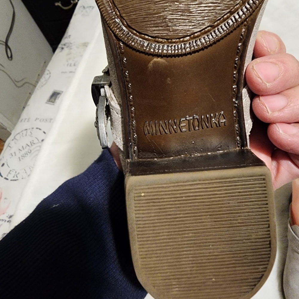 Minnetonka shoes for women siempre 5.5 - Picture 6 of 6